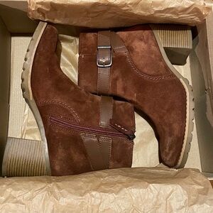 Clark’s British Tan Boots